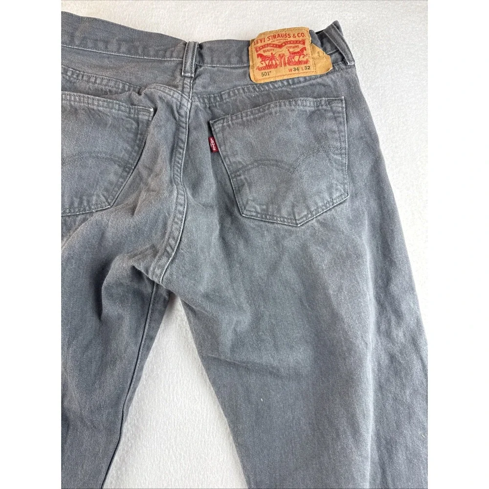 Levi's Men's Cotton 501 Straight Leg Button Fly Original‎ Fit Denim Jean 34/32